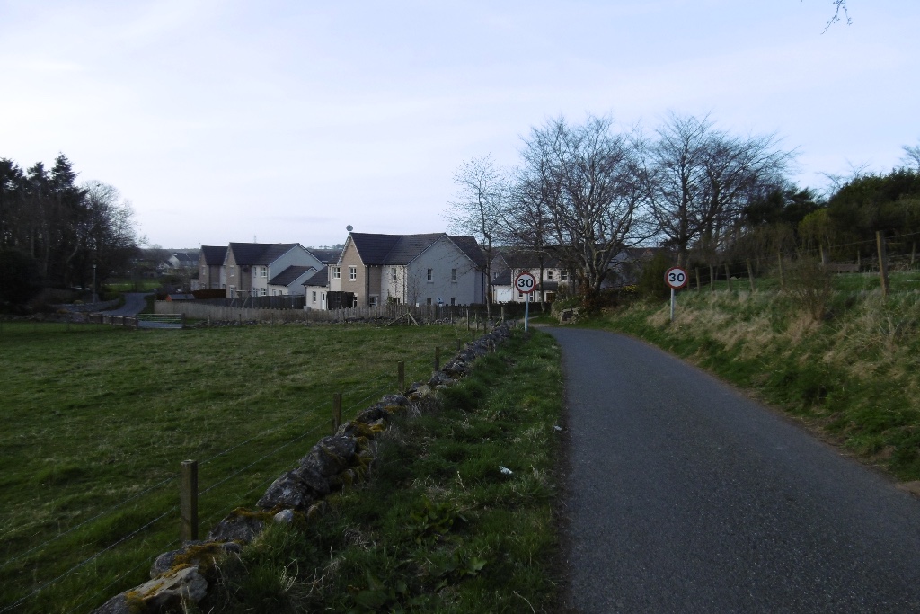 Edge of Newmachar © Richard Webb cc-by-sa/2.0 :: Geograph Britain and ...