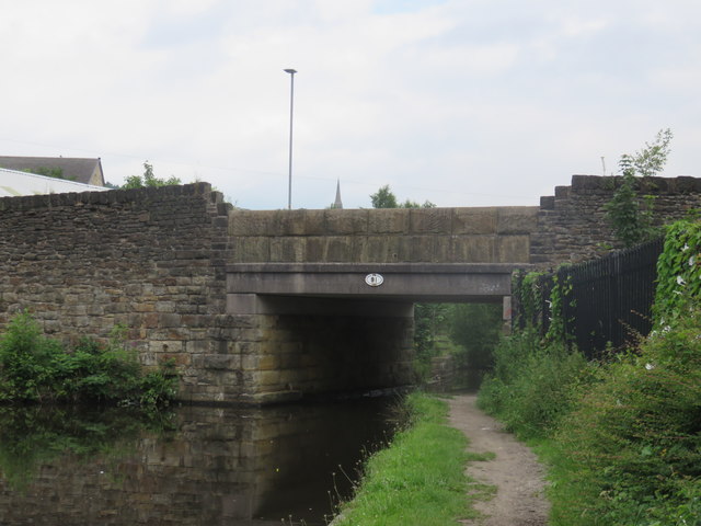 Huddersfield Narrow Canal, Bridge 91