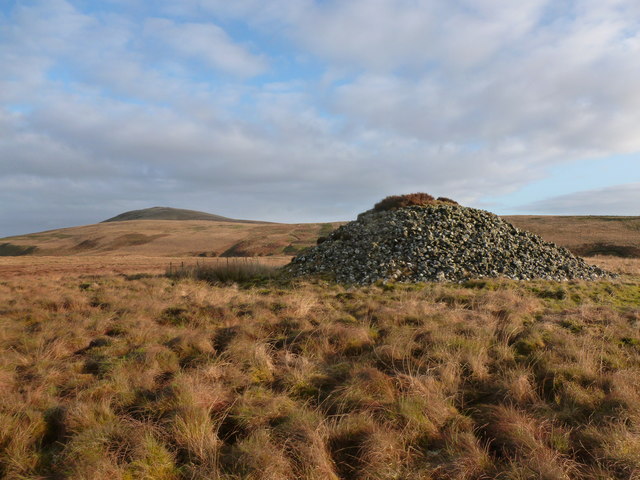 Nether Cairn, North Muir