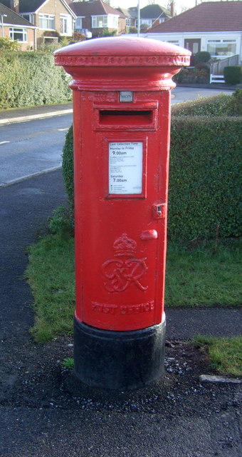 George VI postbox on Hull Road, Hornsea