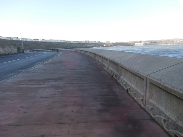 Marine Drive, looking towards North Sands