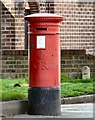 GR postbox (M30 527)