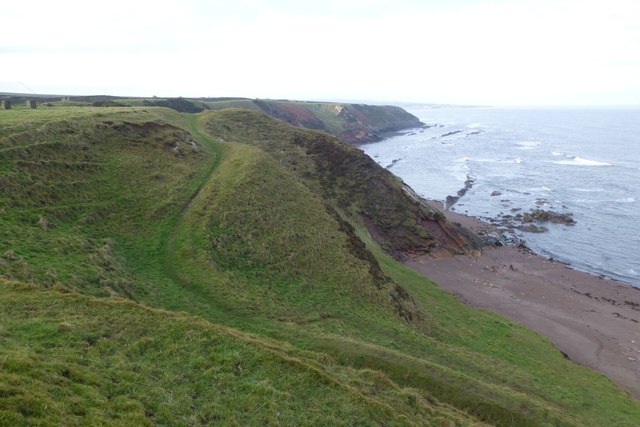 Track leading down to Cargie's Kiln