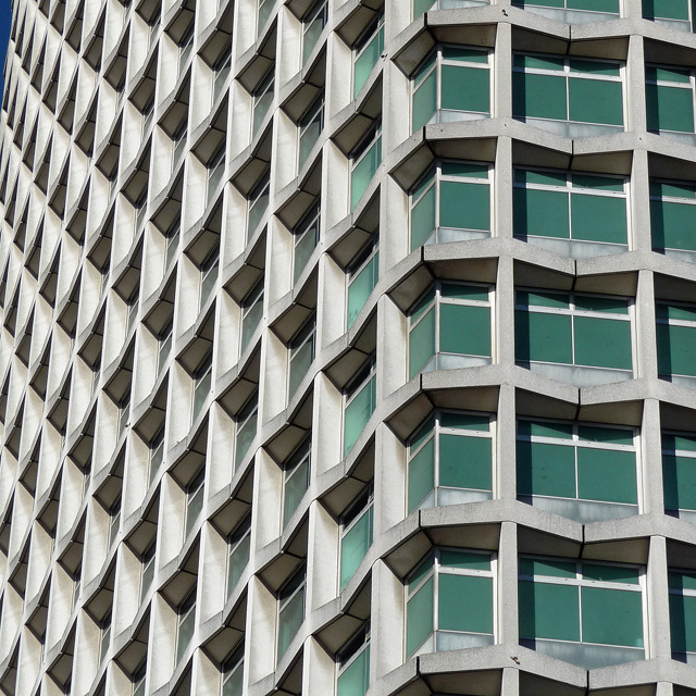 Detail Of Centre Point, New Oxford © Stephen Richards :: Geograph 