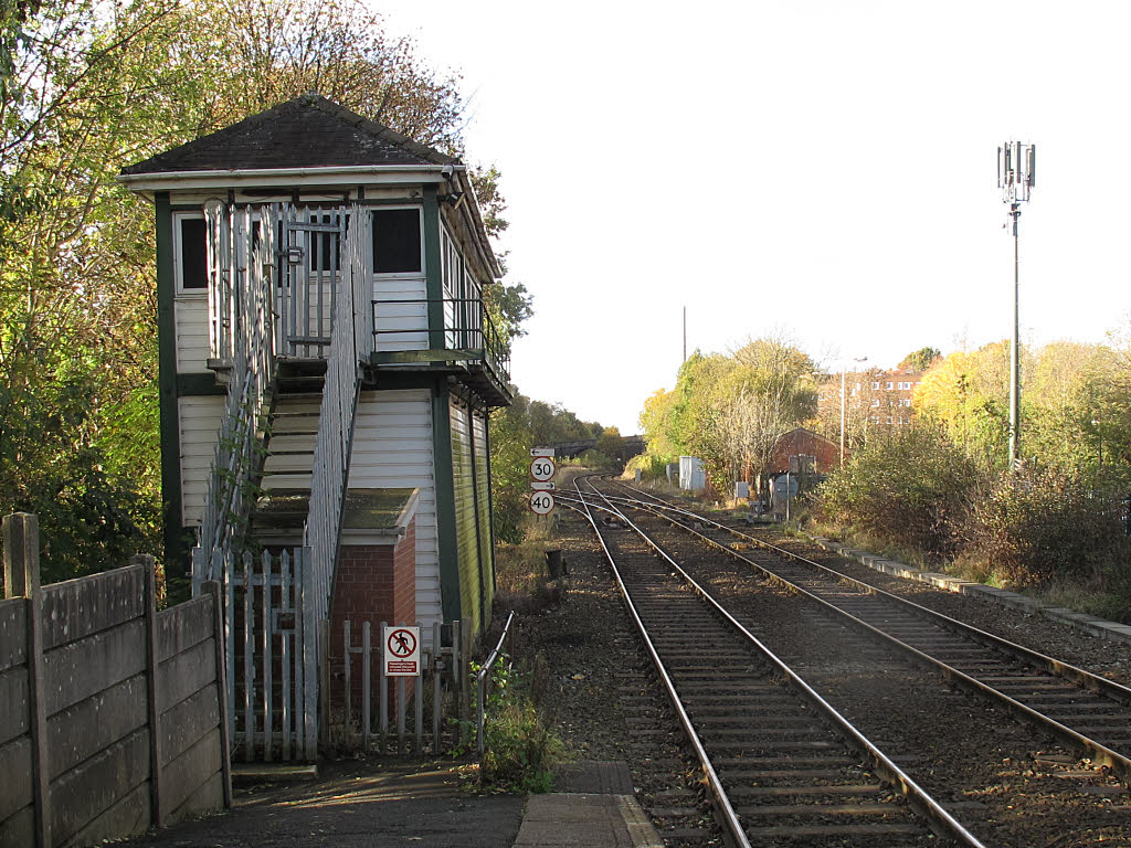 Romiley railway station - signalbox © Stephen Craven :: Geograph