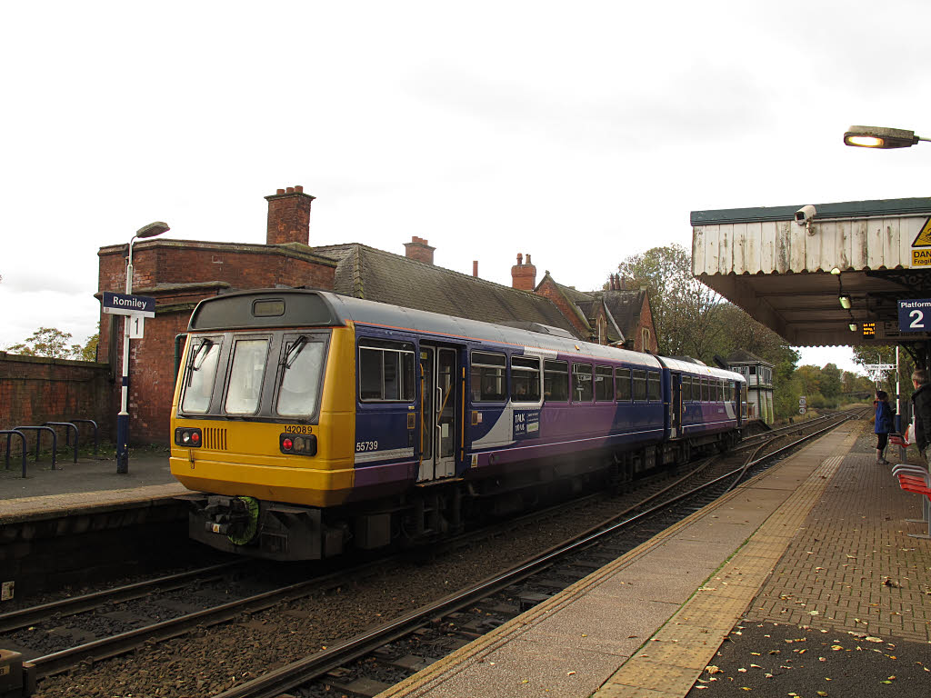 Romiley railway station - Guide Bridge... © Stephen Craven :: Geograph