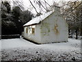 H4379 : Schoolhouse, Ulster American Folk Park (side) by Kenneth  Allen