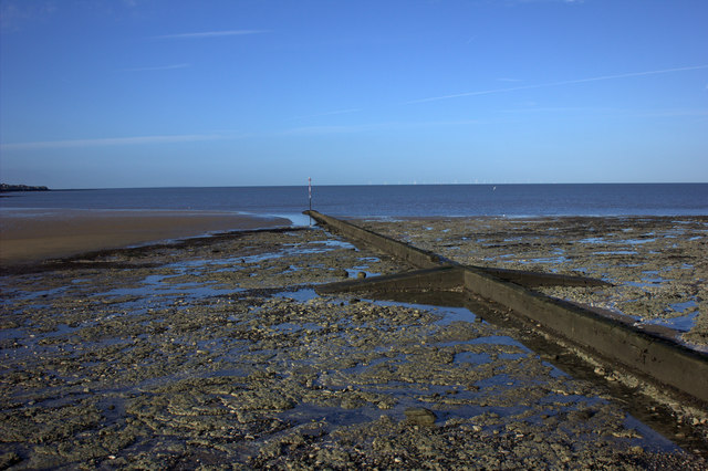 Westgate Bay, low tide © Robert Eva :: Geograph Britain and Ireland