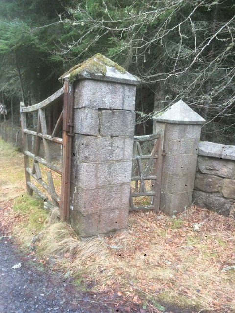 Gate to the Home Farm Estate near to Ballieward