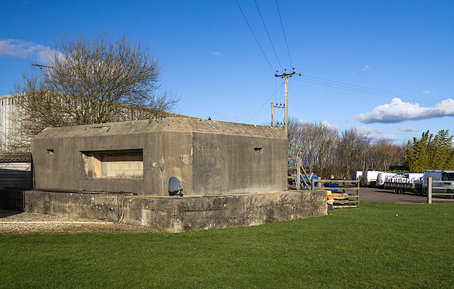WWII Wiltshire: shellproof pillboxes of Lydiard Green (Lydiard Millicent) - Pillbox #6