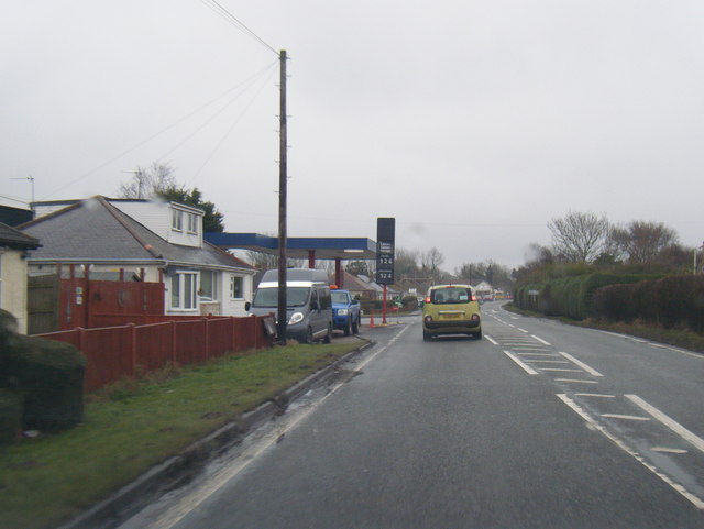 A52 nearing Low Road junction in Croft