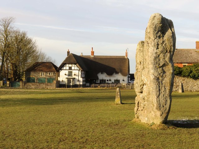Standing stones and the Red Lion in Avebury
