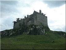 NM7435 : Duart Castle by Adrian Diack
