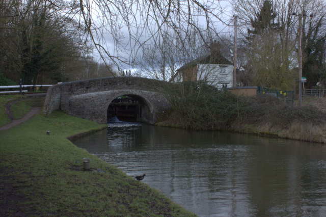 Dudswell Lane bridge over the Grand Union Canal