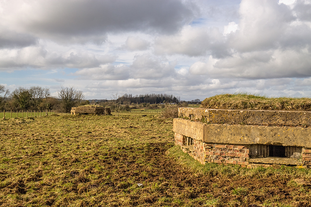 WWII Somerset: a walk around the airfield of RAF Charmy Down - pillbox #2 (4)