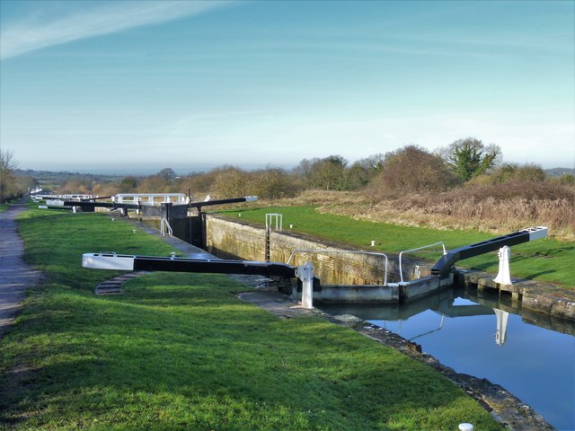 Caen Hill Locks [24]