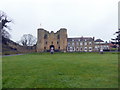 TQ5846 : Gatehouse, Tonbridge Castle by PAUL FARMER