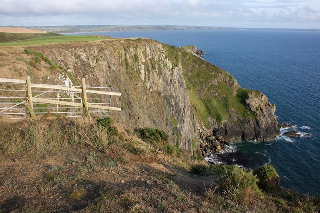 Cliffs near Lochvane