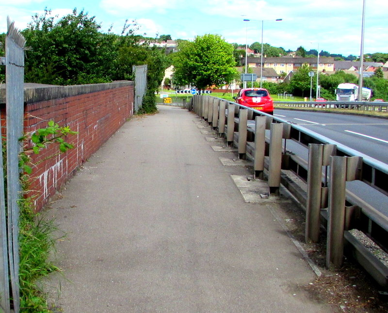 Railway Bridge Brick Wall Southern © Jaggery Cc By Sa20