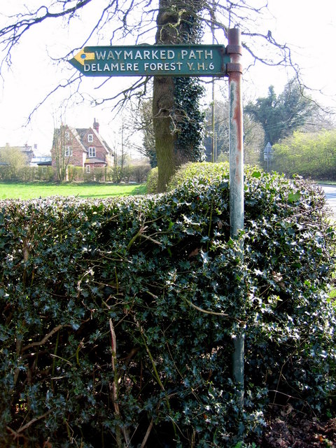 Delamere Youth Hostel fingerpost on the A51 - now gone (1)
