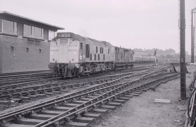 Class 24 At Cowlairs © Richard Sutcliffe Cc-by-sa 2.0 :: Geograph 