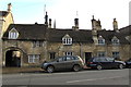 Cars and houses, High Street, Burford