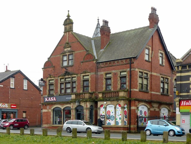 Kasa, Top Moor Side, Holbeck