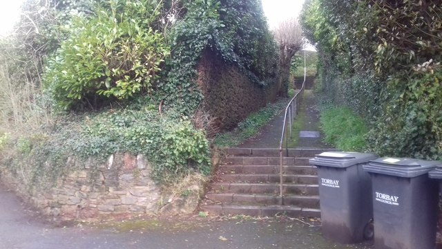 Steps up from Walnut Road