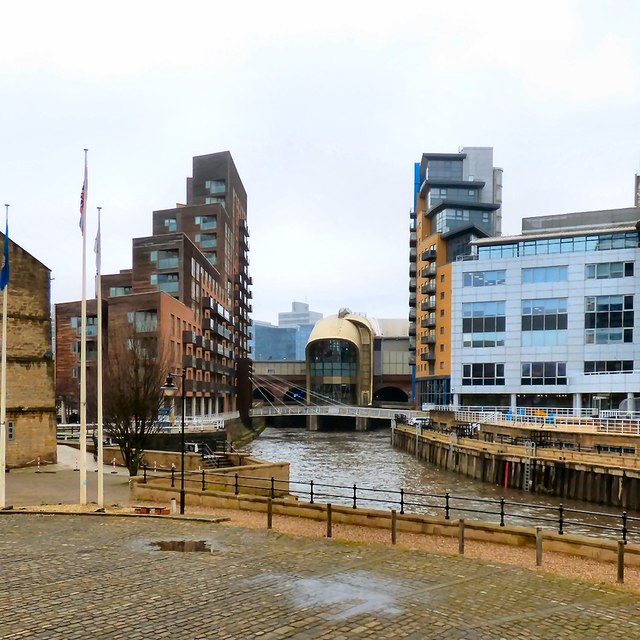 River Aire through Leeds © Gerald England :: Geograph Britain and Ireland