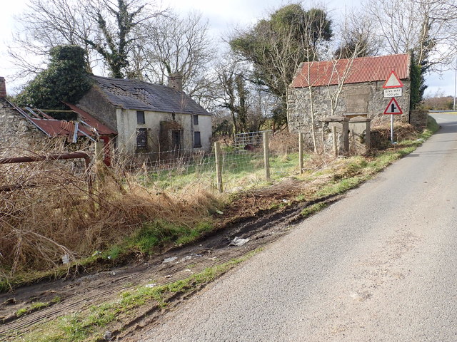 Derelict farmstead at the northern end... © Eric Jones cc-by-sa/2.0 ...