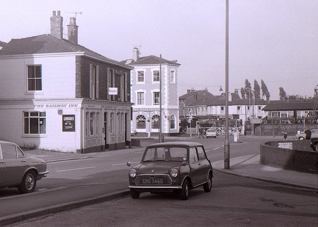 Public houses beside Altrincham Crossings