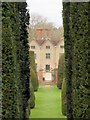 SP1772 : Packwood House from the Yew Garden by Steve Daniels