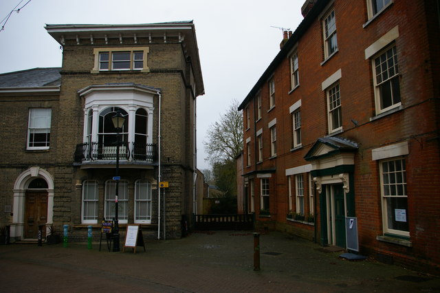 Large houses at the south end of Thoroughfare, Halesworth