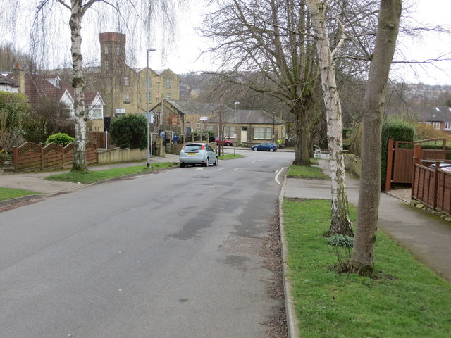 Crowther Avenue at its junction with Ravenscliffe Road in Calverley