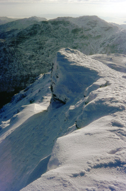 Wintry ridge on Beinn an Lochain © Alan Reid cc-by-sa/2.0 :: Geograph ...