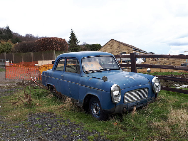 Old car for sale © Stephen Craven :: Geograph Britain and Ireland