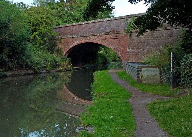 Green's Bridge in Newbold-on-Avon,... © Roger D Kidd cc-by-sa/2.0 ...