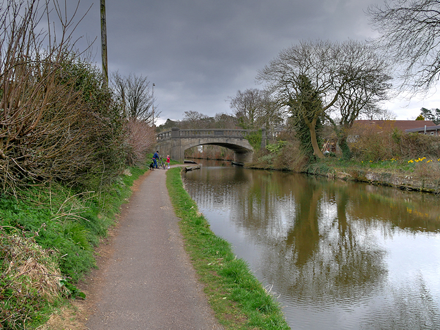 Lancaster Canal between Hest Bank and... © David Dixon :: Geograph ...