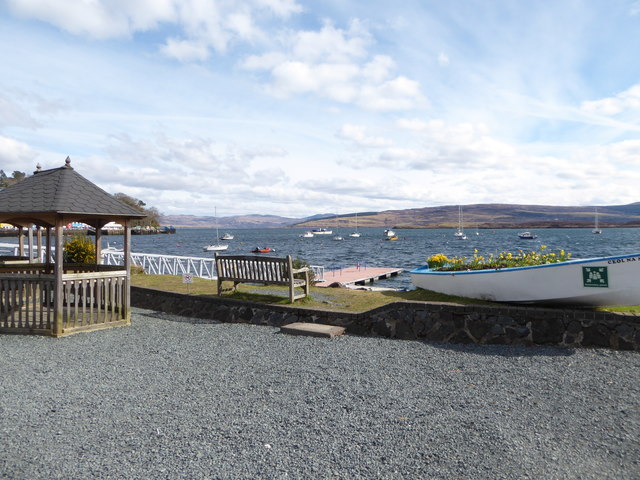 Looking from the quay at Tobermory © Basher Eyre :: Geograph Britain ...