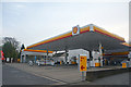 Lymington : Shell Petrol Station