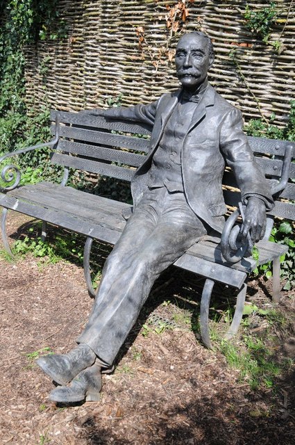 Statue of Sir Edward Elgar © Philip Halling cc-by-sa/2.0 :: Geograph ...