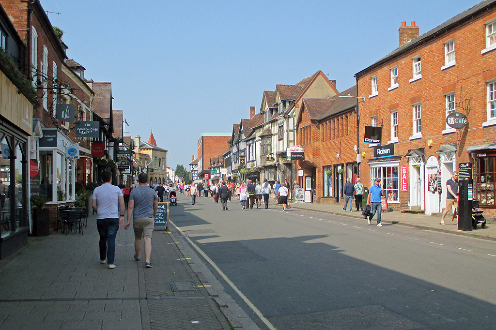 Stratford-upon-Avon: up Sheep Street © John Sutton cc-by-sa/2.0 ...