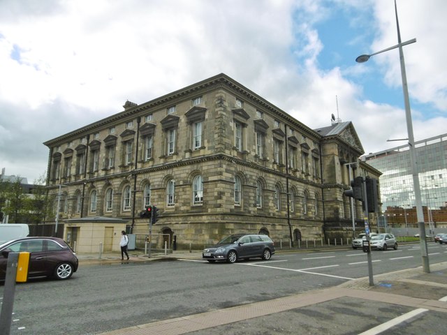 Belfast, Custom House © Mike Faherty cc-by-sa/2.0 :: Geograph Ireland