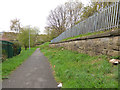 Footpath behind Heights Close