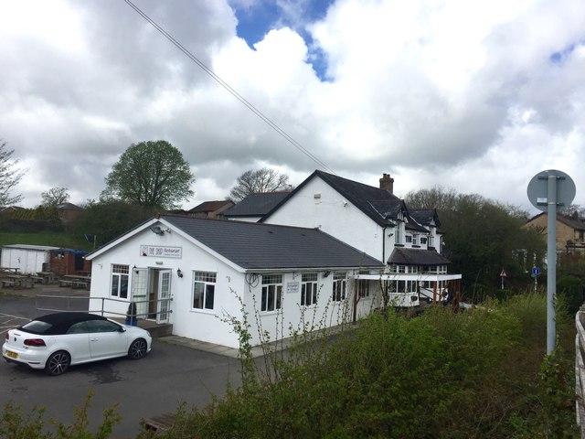 The Ship Inn © Alan Hughes cc-by-sa/2.0 :: Geograph Britain and Ireland