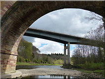 NT5734 : Two bridges crossing the River Tweed at Leaderfoot by Mat Fascione
