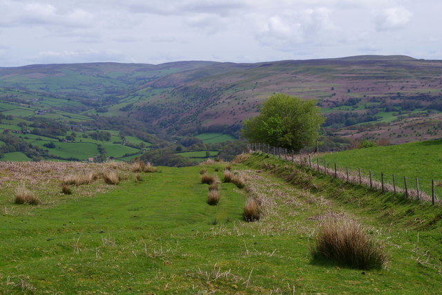 Route of the Wye Valley Walk turns... © Andrew Hill cc-by-sa/2.0 ...