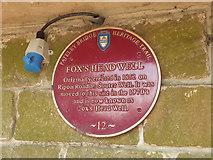 SE1565 : Fox's Head Well, Pateley Bridge  -plaque by Stephen Craven