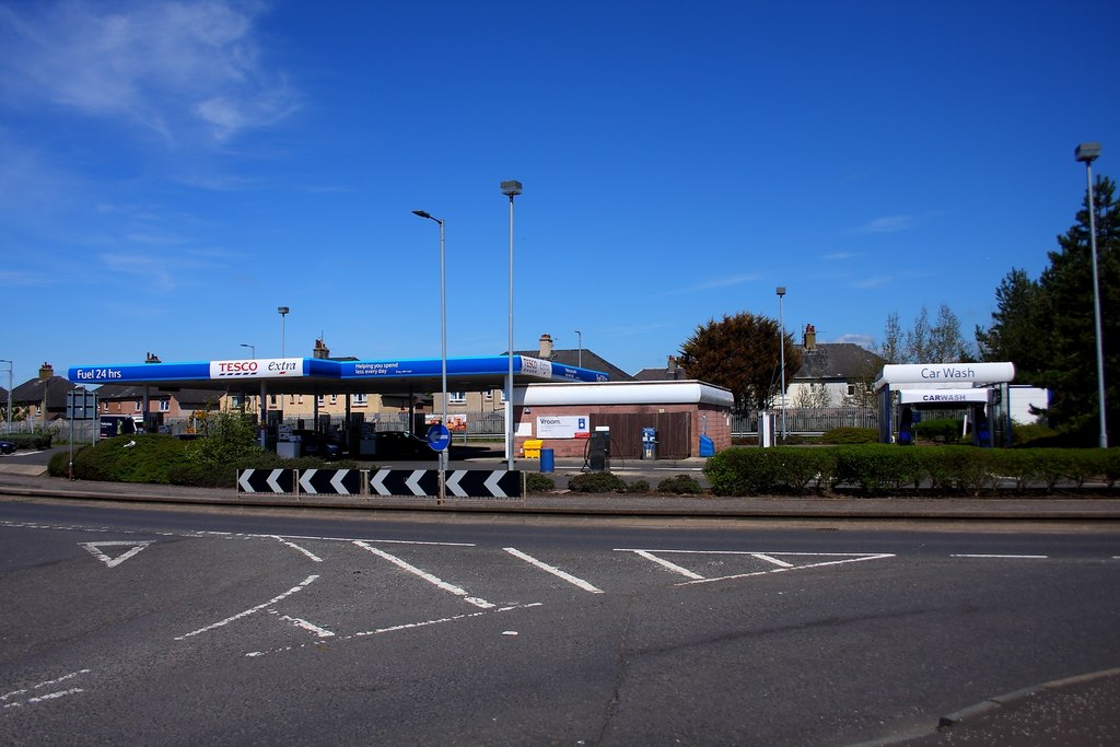 tesco-petrol-station-irvine-ian-rainey-cc-by-sa-2-0-geograph