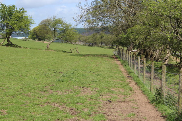 Rhymney Valley Ridgeway Walk above Ty Canol Farm